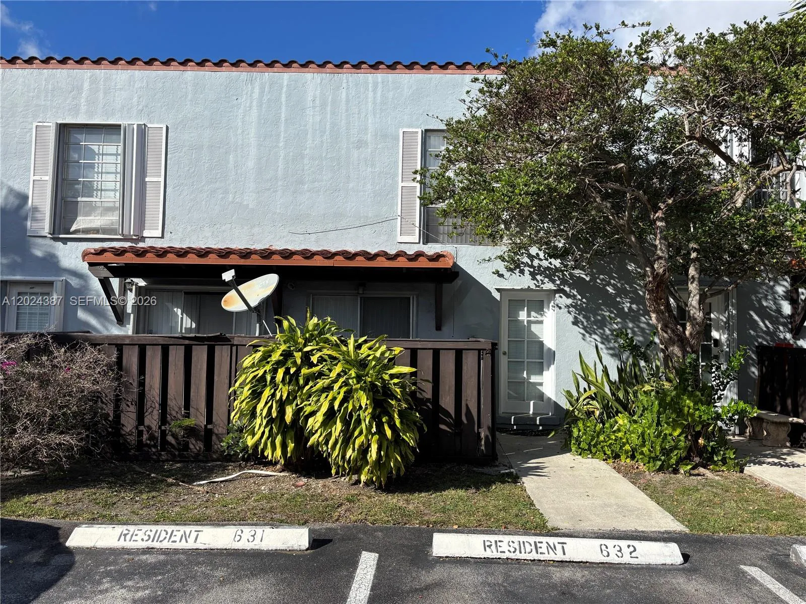10806 N Kendall Dr # 26, Miami FL 33176