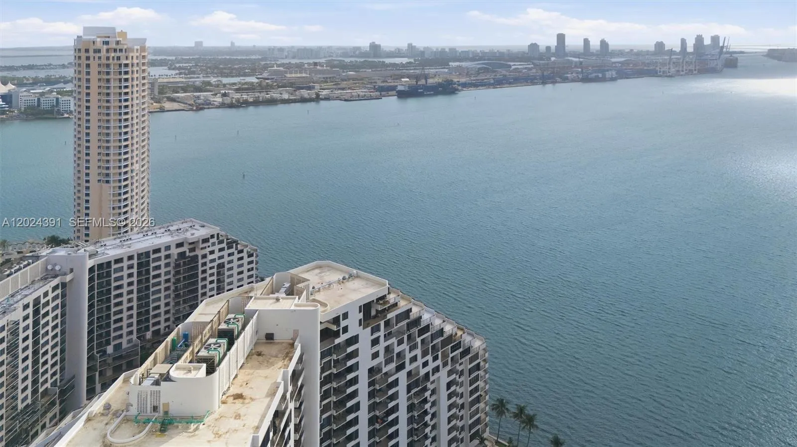 520 Brickell Key Dr # A1615, Miami FL 33131