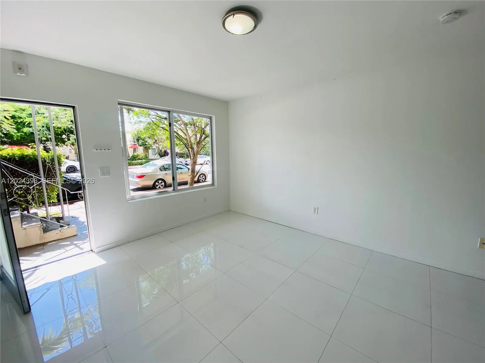 801 15th St # 102, Miami Beach FL 33139