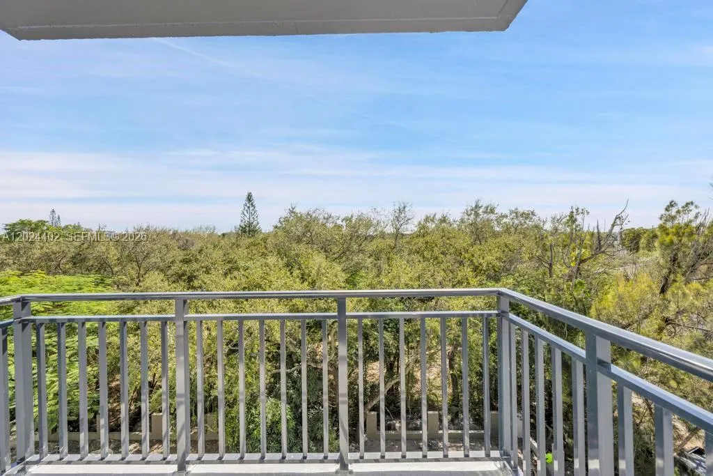840 NE 130th Street # 302, North Miami FL 33161
