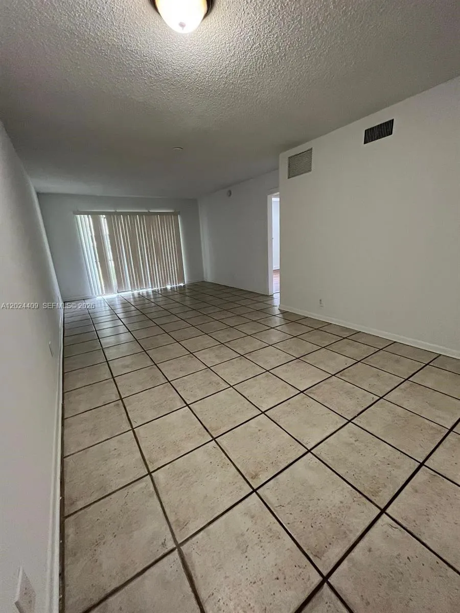 3123 Oakland Shores Dr # D112, Oakland Park FL 33309