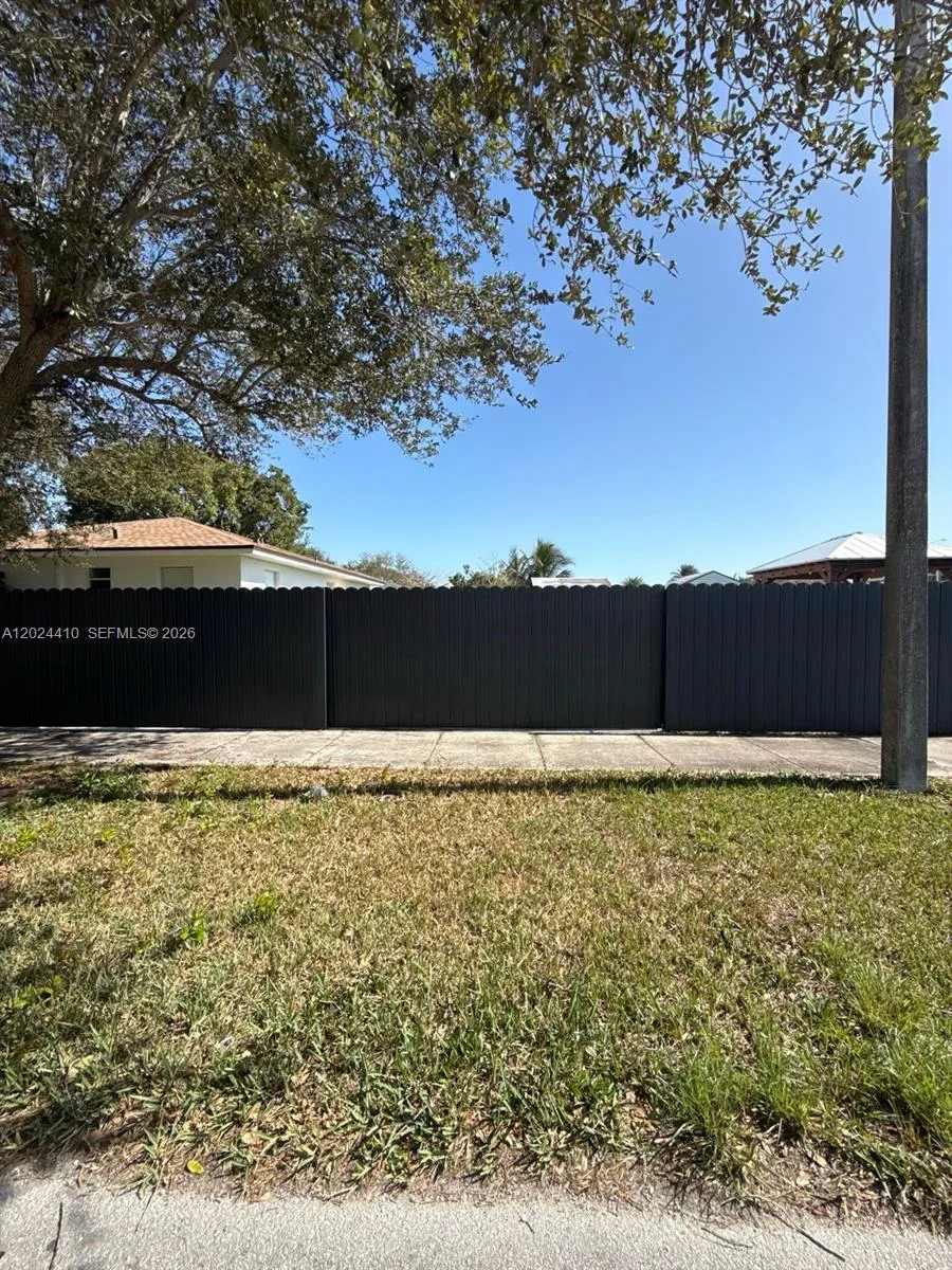 14172 SW 291st Ter, Homestead FL 33033