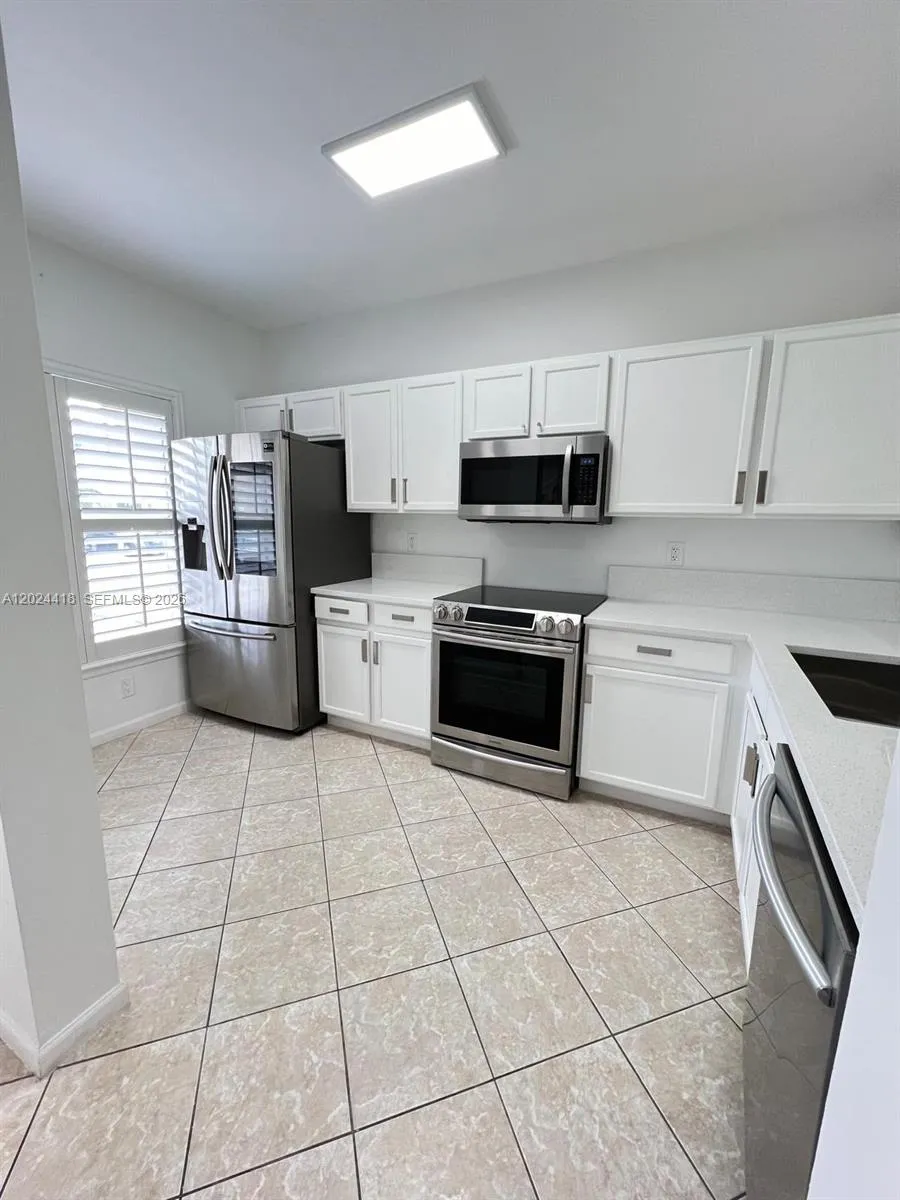6953 Crooked Fence Dr, Lake Worth FL 33467