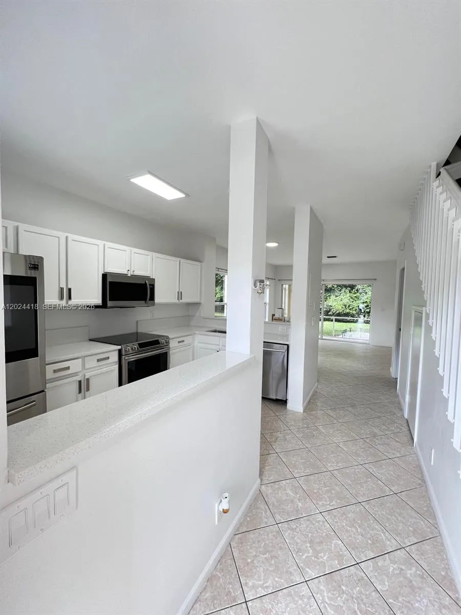 6953 Crooked Fence Dr, Lake Worth FL 33467