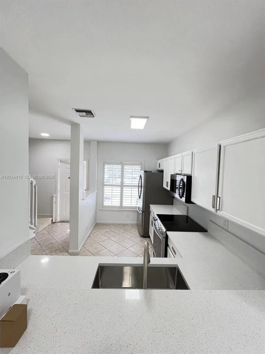 6953 Crooked Fence Dr, Lake Worth FL 33467