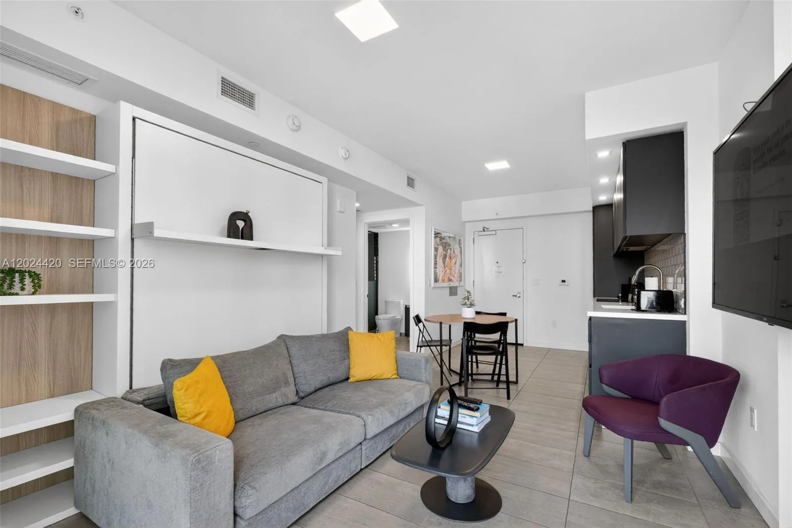 227 NE 2nd St # 2805, Miami FL 33132