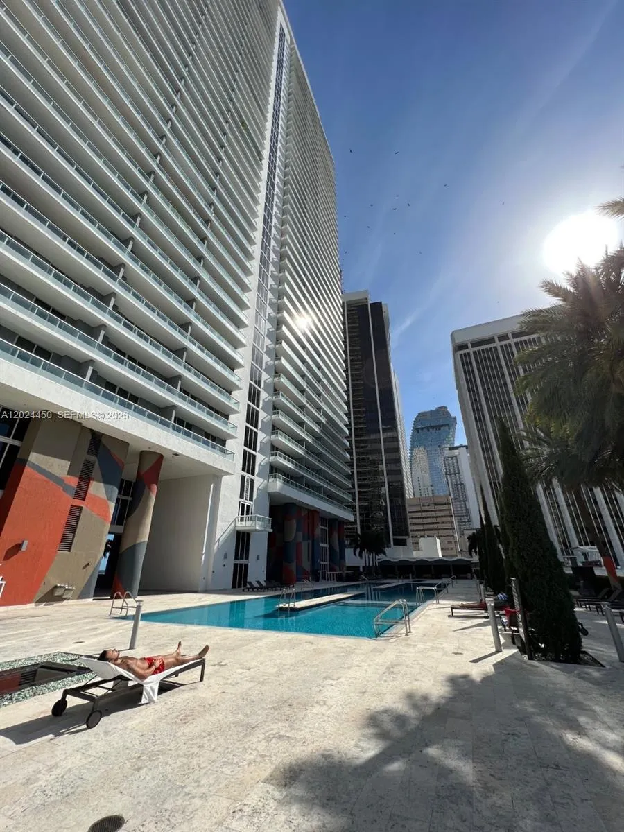 2 bedroom 2 bath for sale at 50 Biscayne Blvd # 2401, Miami FL 33132