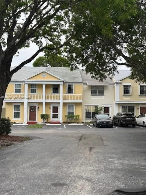 2856 Cambridge Ln, Cooper City FL 33026