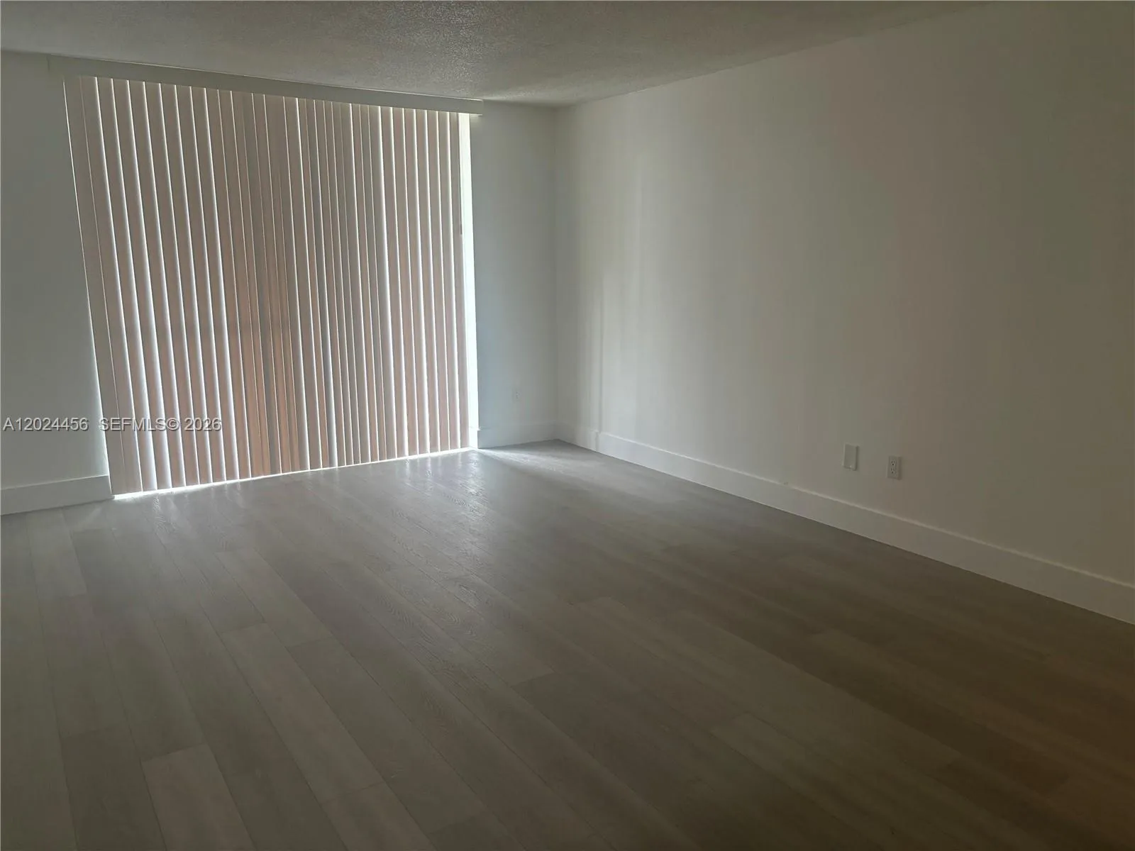 484 NW 165th St Rd # 111, Miami FL 33169