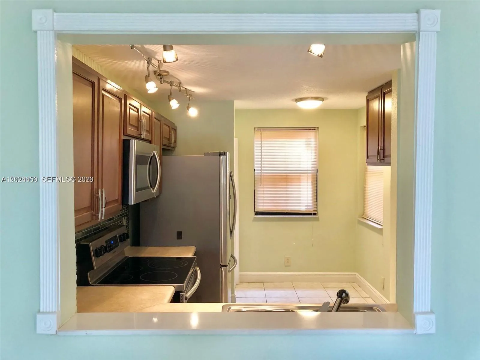 2551 NW 56th Ave # 20, Lauderhill FL 33313