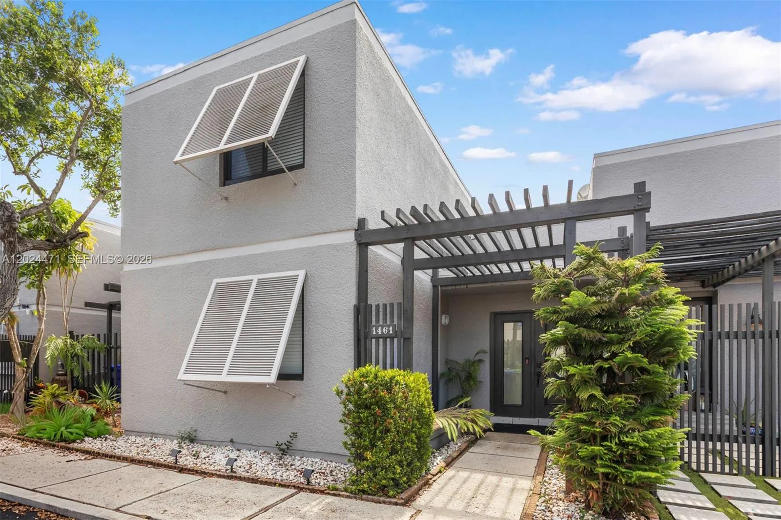 1461 NW 113th Ave, Pembroke Pines FL 33026