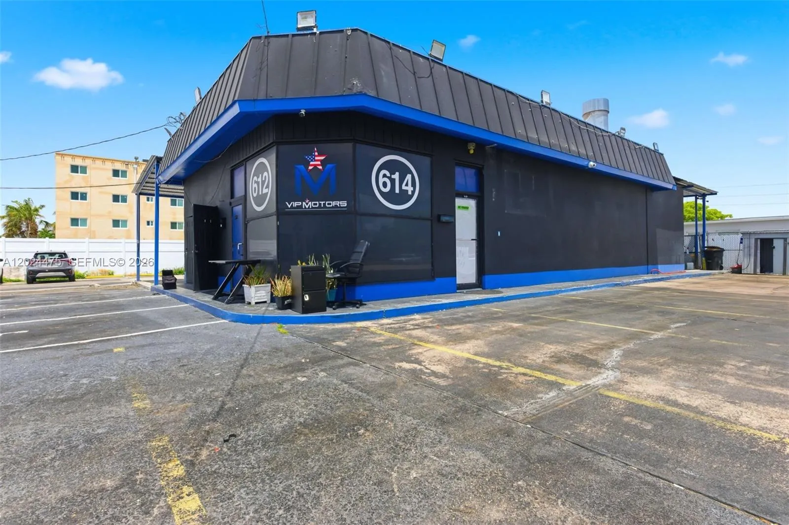 for sale at 612 N Dixie Hwy, Hollywood FL 33020