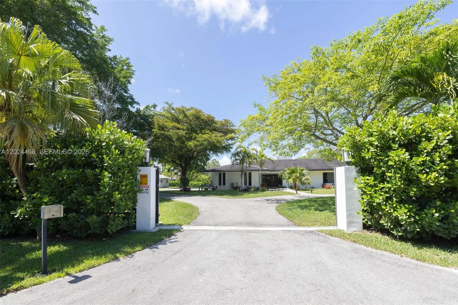 6875 N Cartee Rd, Palmetto Bay FL 33158