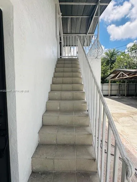 11870 SW 5th St # B, Miami FL 33184