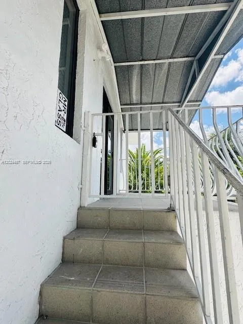 11870 SW 5th St # B, Miami FL 33184