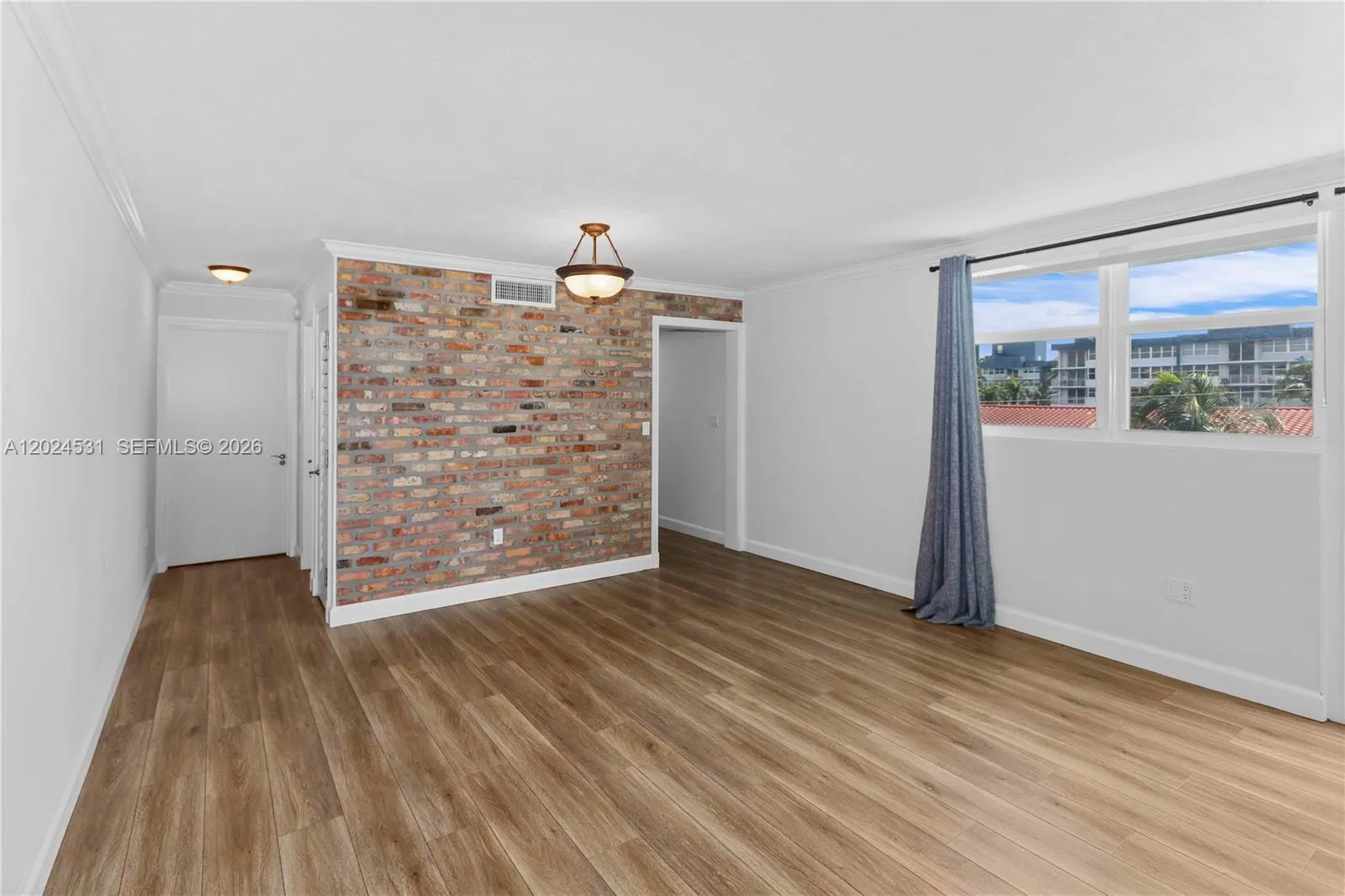 16518 NE 26th Ave # 405, North Miami Beach FL 33160