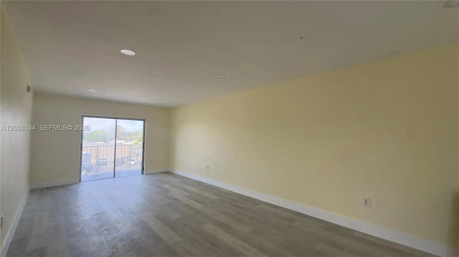 12890 NE 8th Ave # 302, North Miami FL 33161