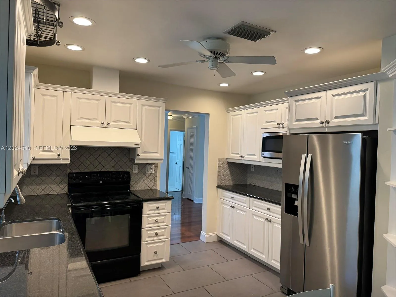 1660 NW 42nd St, Oakland Park FL 33309
