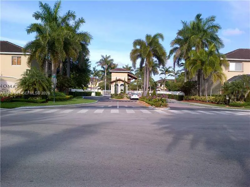 5702 NW 112 CT # 5702, Doral FL 33178