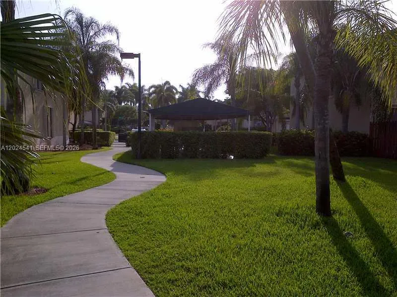 5702 NW 112 CT # 5702, Doral FL 33178