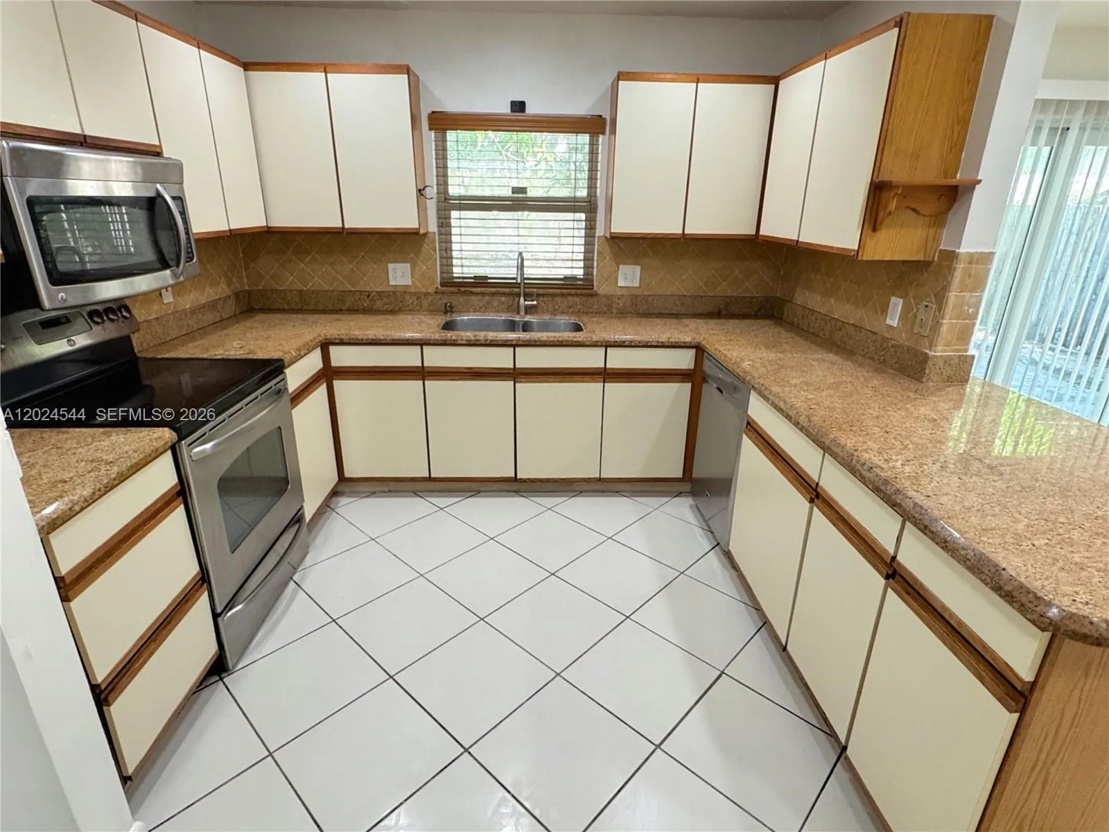 61 SW 34th Ave, Deerfield Beach FL 33442