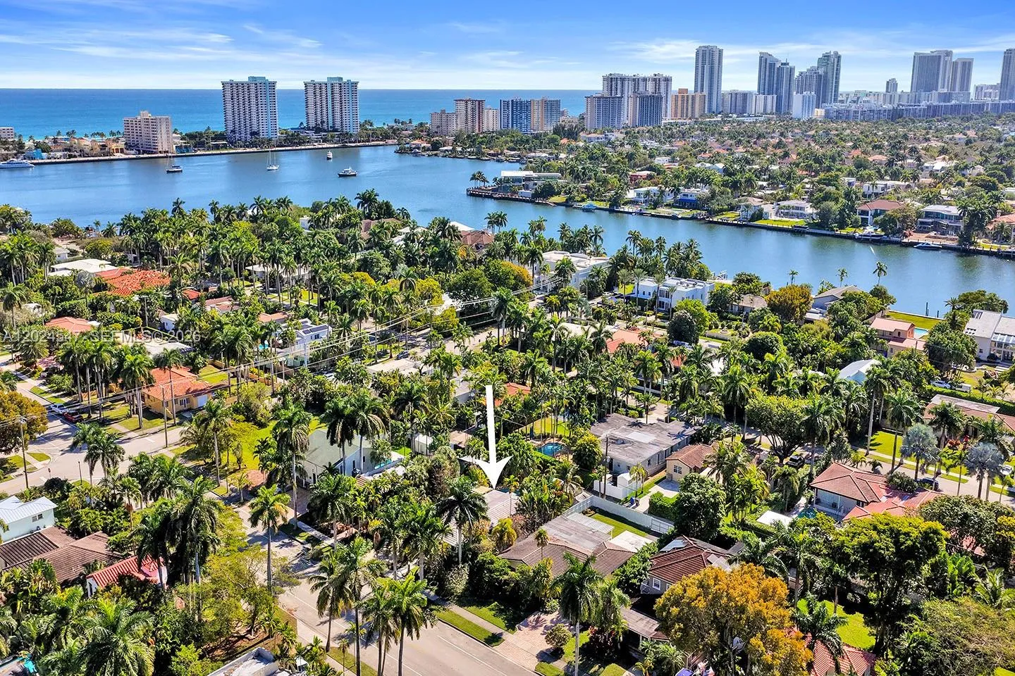 1016 Harrison St, Hollywood FL 33019