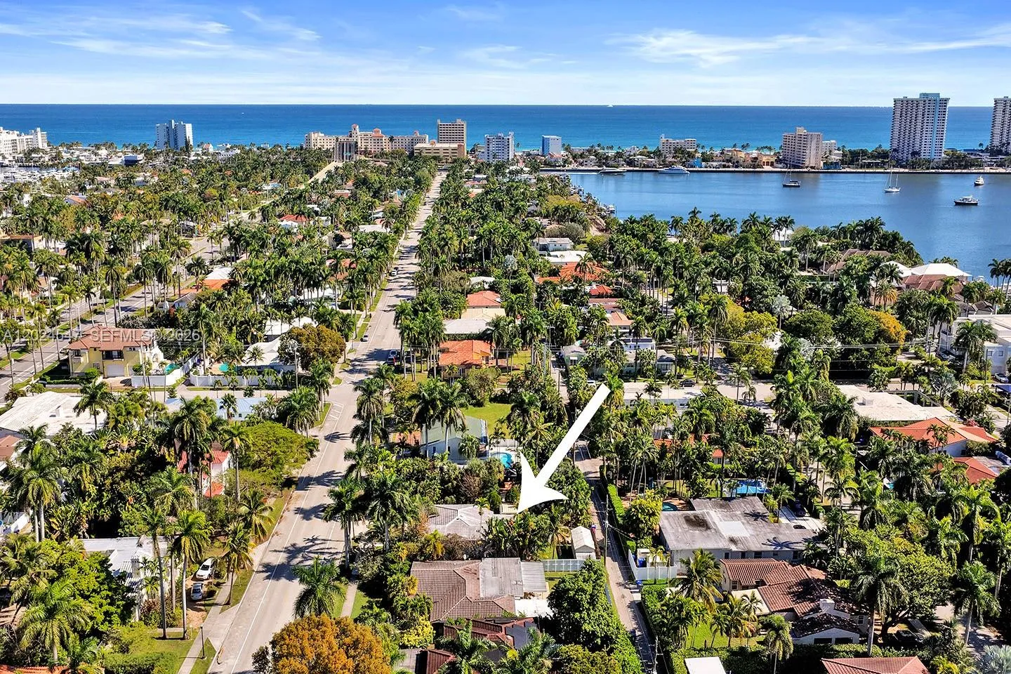 1016 Harrison St, Hollywood FL 33019