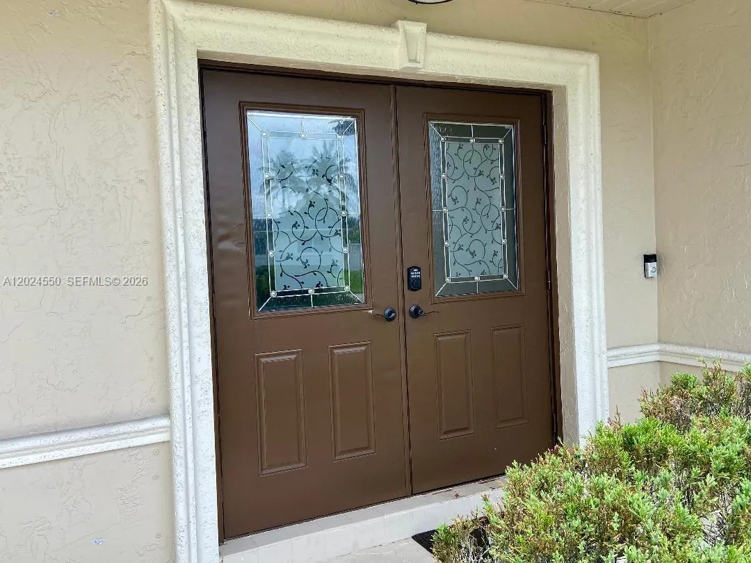 1841 NW 113th Ave, Pembroke Pines FL 33026