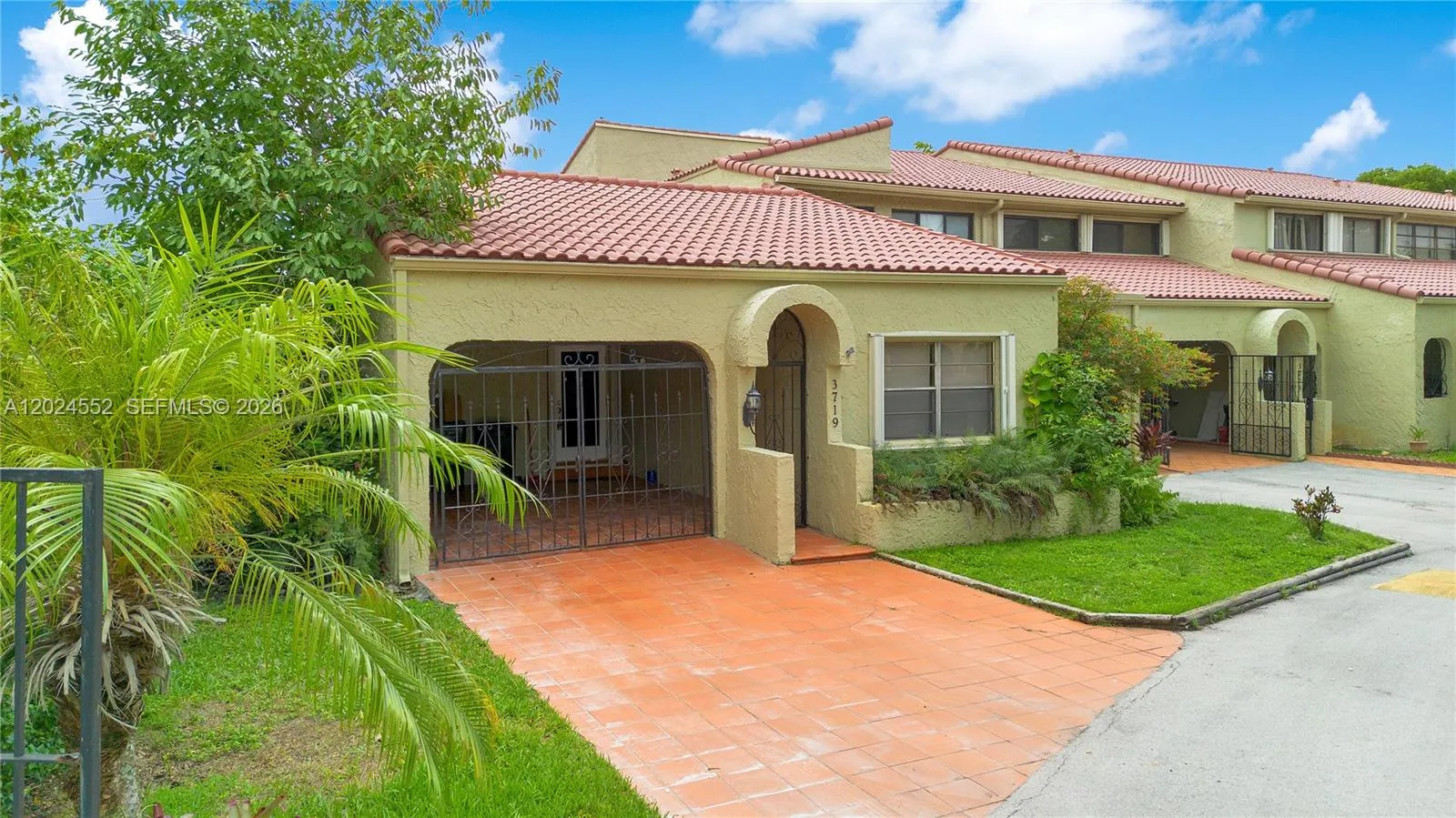 3719 Estepona Ave, Doral FL 33178