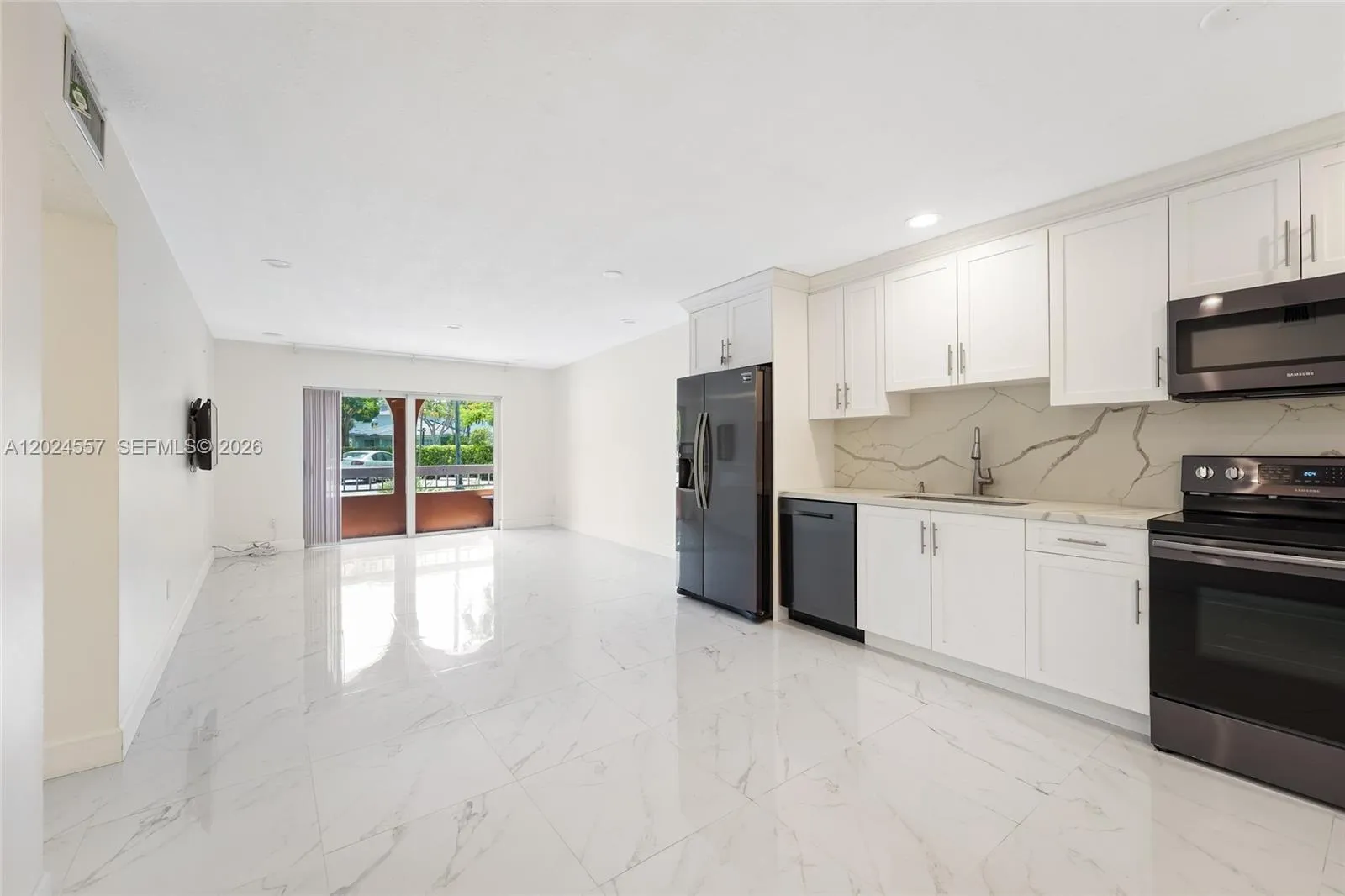 7920 Camino Real # 109, Miami FL 33143
