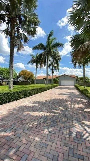 21080 SW 242nd St, Homestead FL 33031