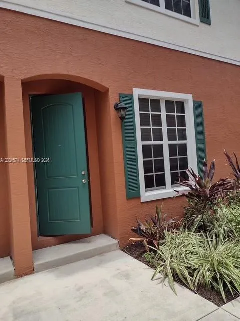 3 bedroom 2 bath for sale at 716 SW 2nd Way, Pompano Beach FL 33060