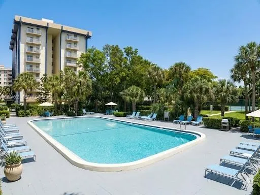 4550 NW 9th St # 203E, Miami FL 33126