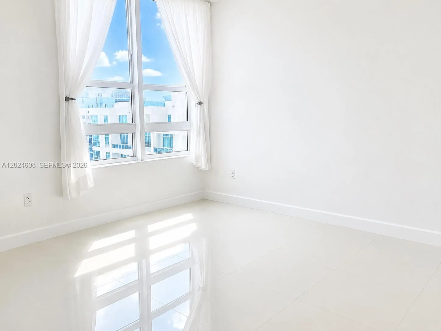 950 BRICKELL BAY DR # 4509, Miami FL 33131