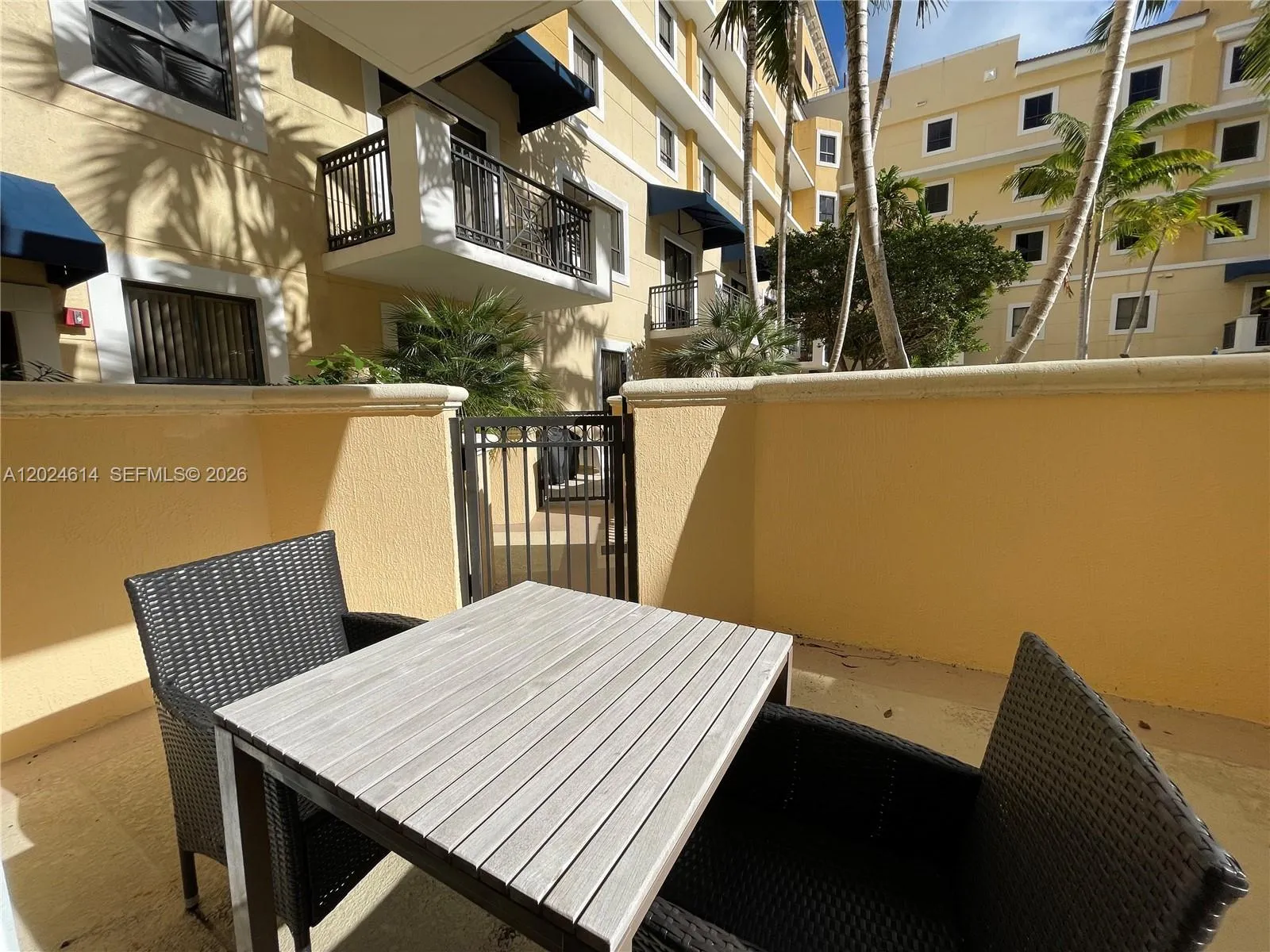 8390 SW 72nd Ave # 411, Miami FL 33143