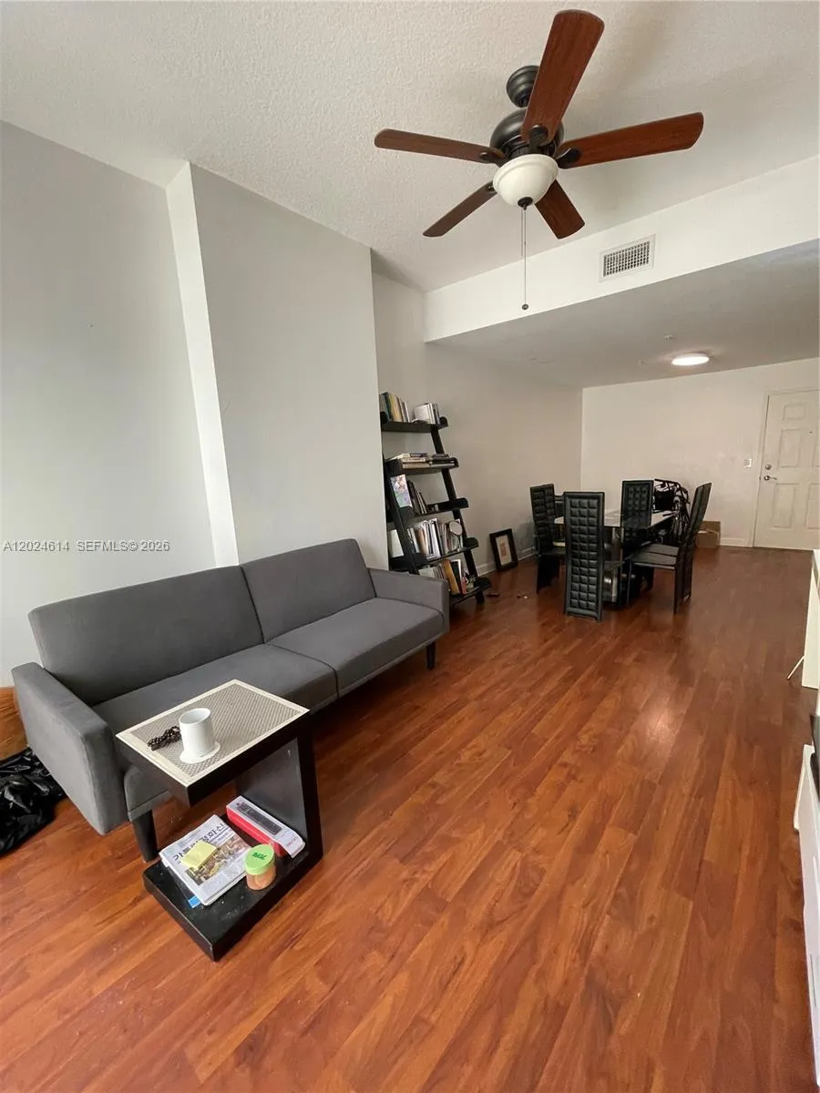 8390 SW 72nd Ave # 411, Miami FL 33143