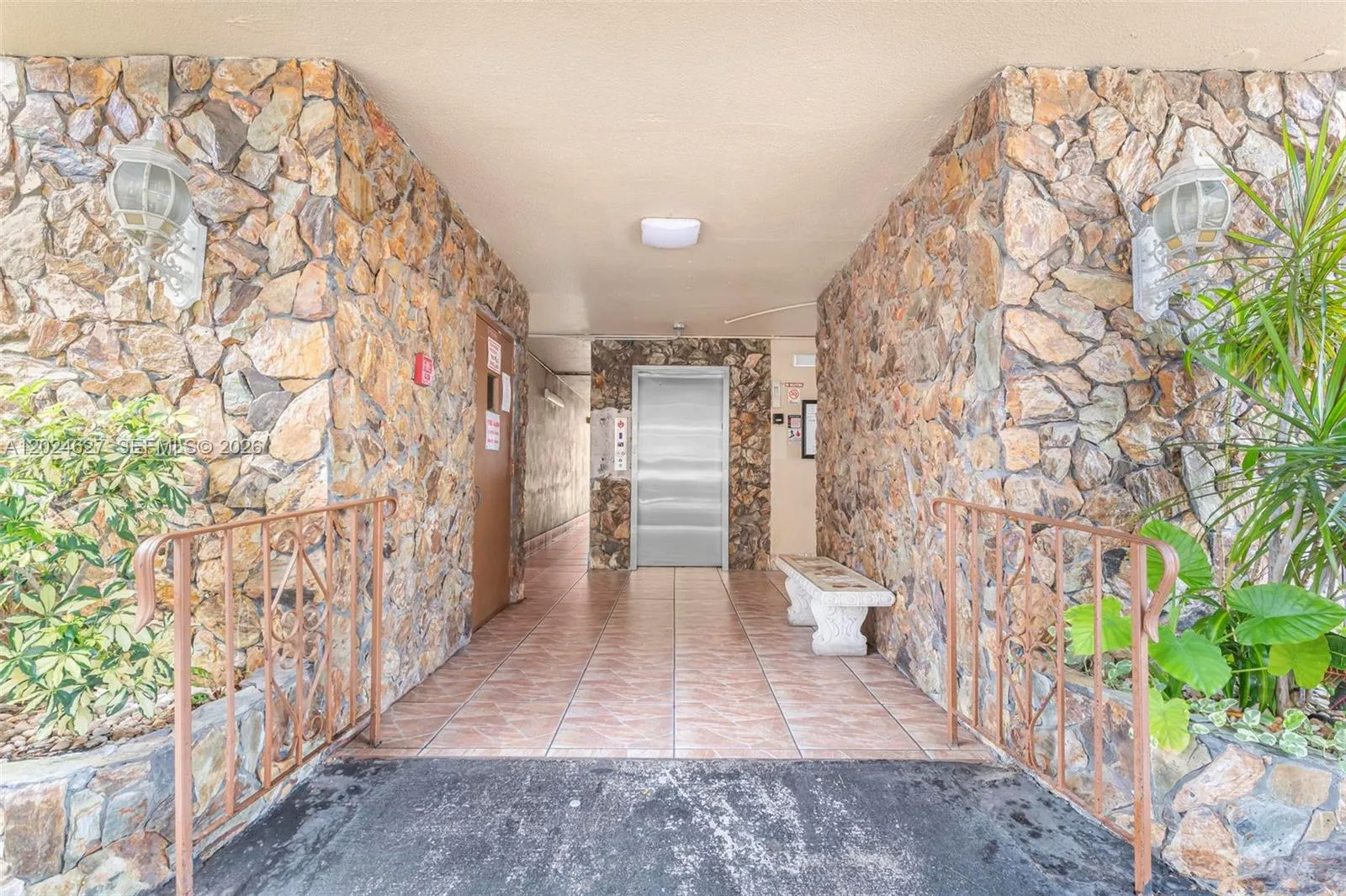 500 NE 12th Ave # 407, Hallandale Beach FL 33009