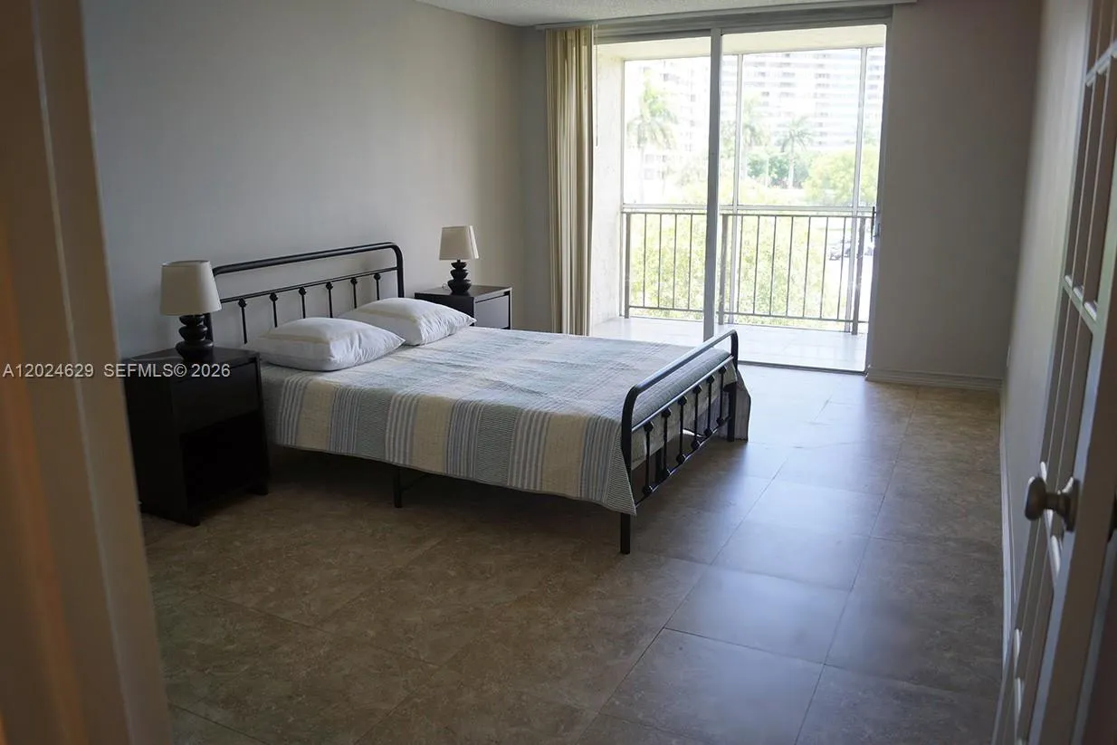 801 Three Islands Blvd # 312, Hallandale Beach FL 33009