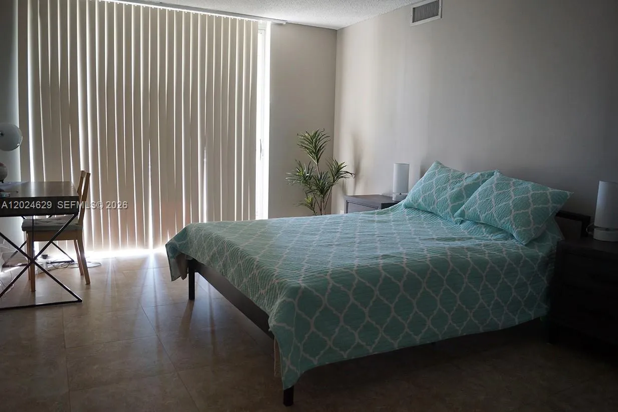 801 Three Islands Blvd # 312, Hallandale Beach FL 33009