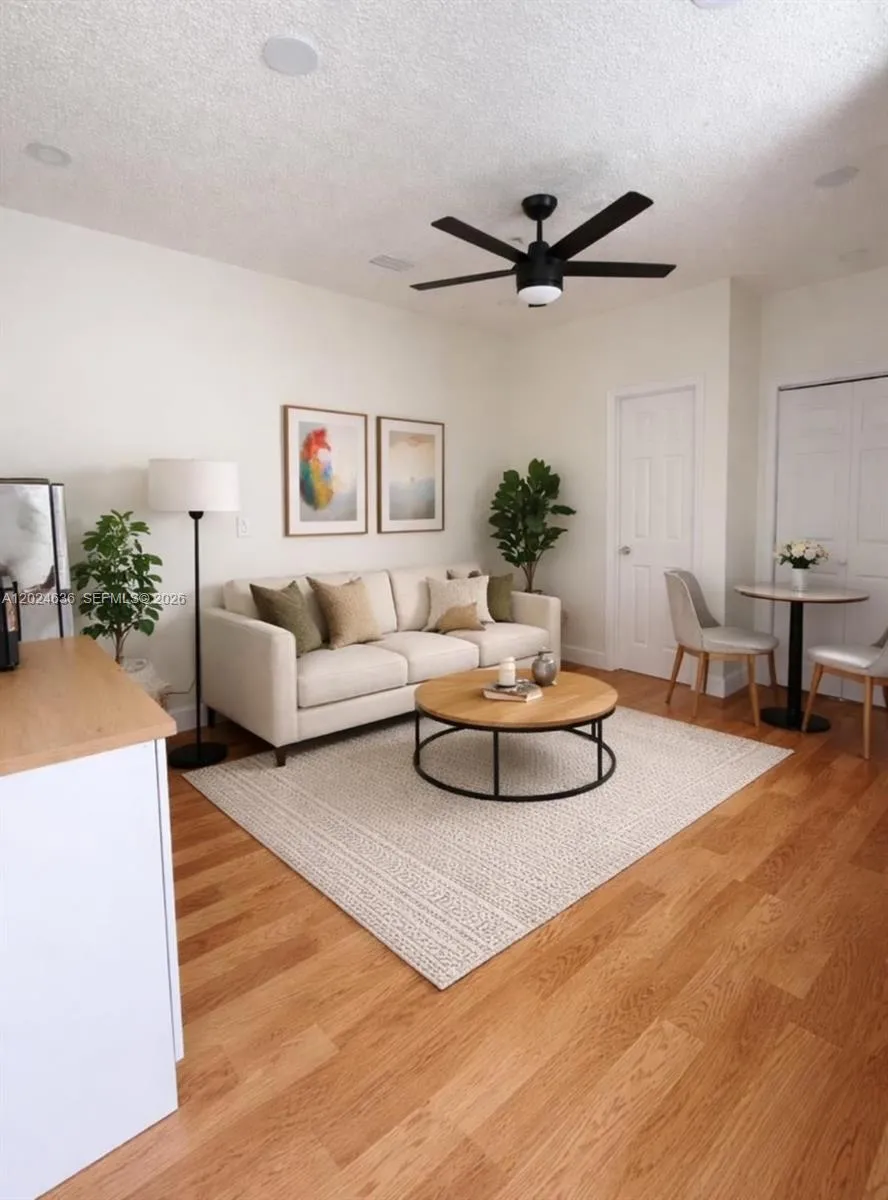 531 SW 89th Ct Side, Miami FL 33174