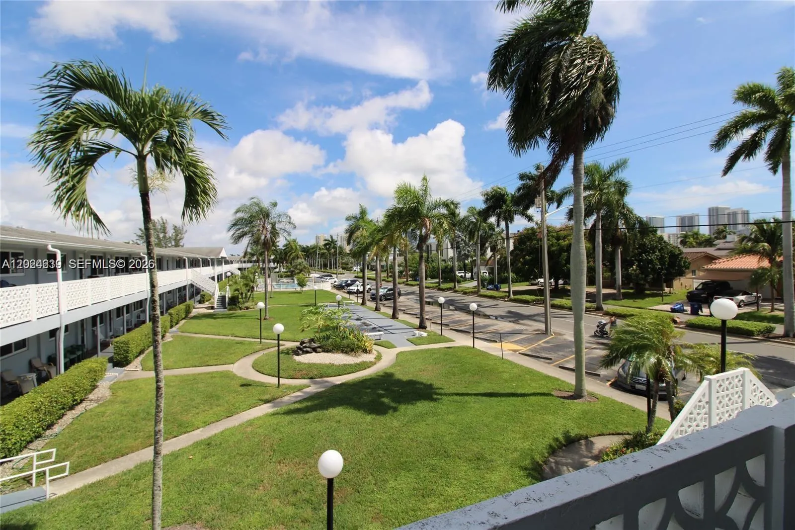 600 Layne Blvd # 212, Hallandale Beach FL 33009