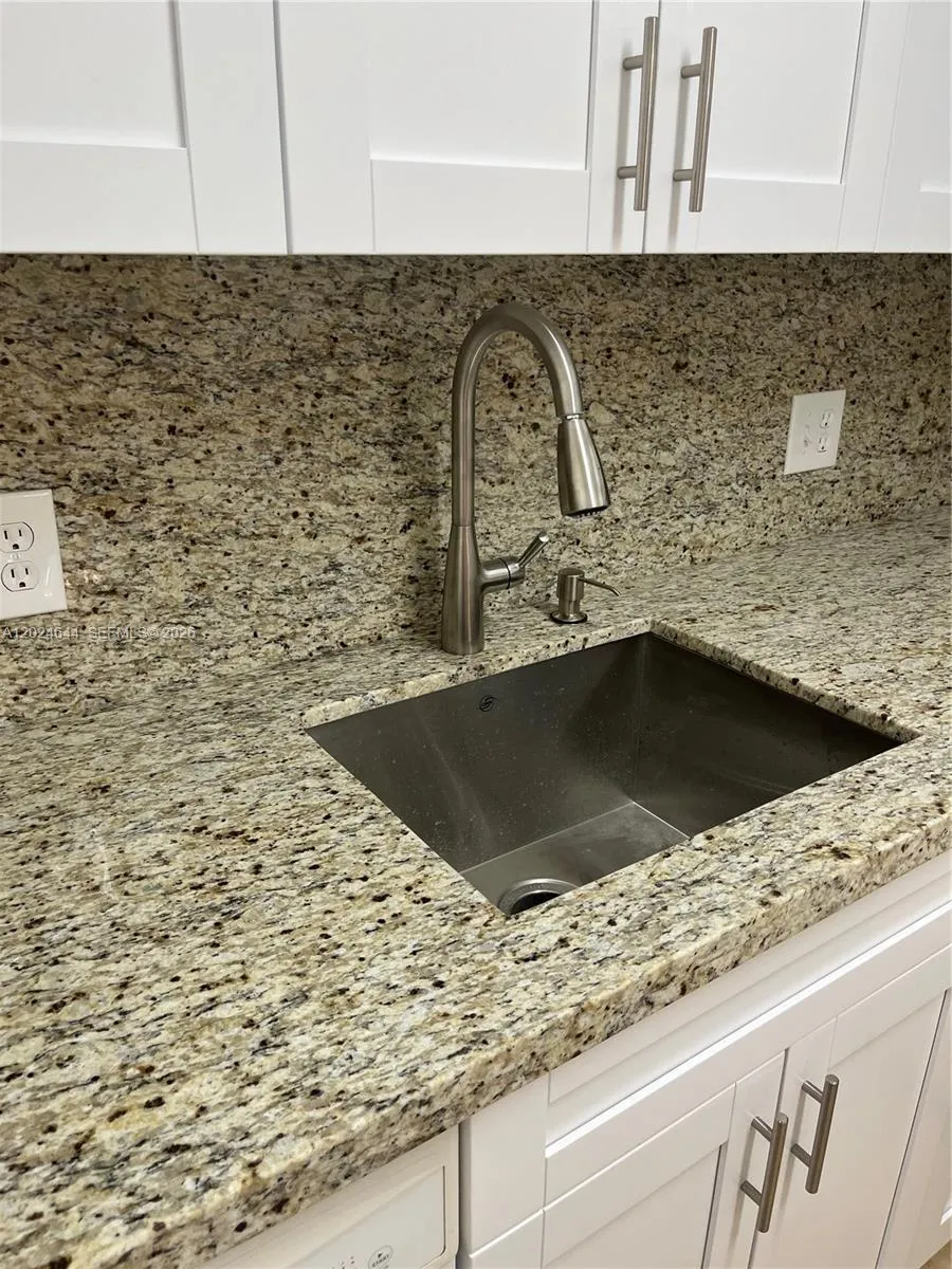 13500 SW 1st St # 112U, Pembroke Pines FL 33027