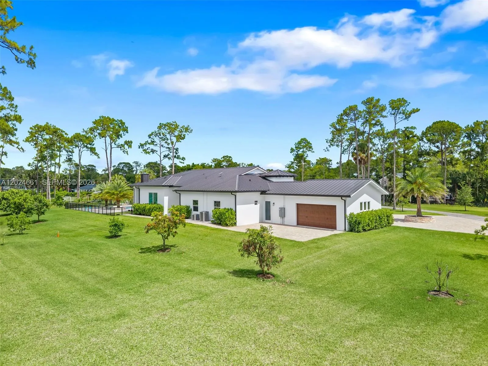 2798 Palm Deer Dr, Loxahatchee FL 33470
