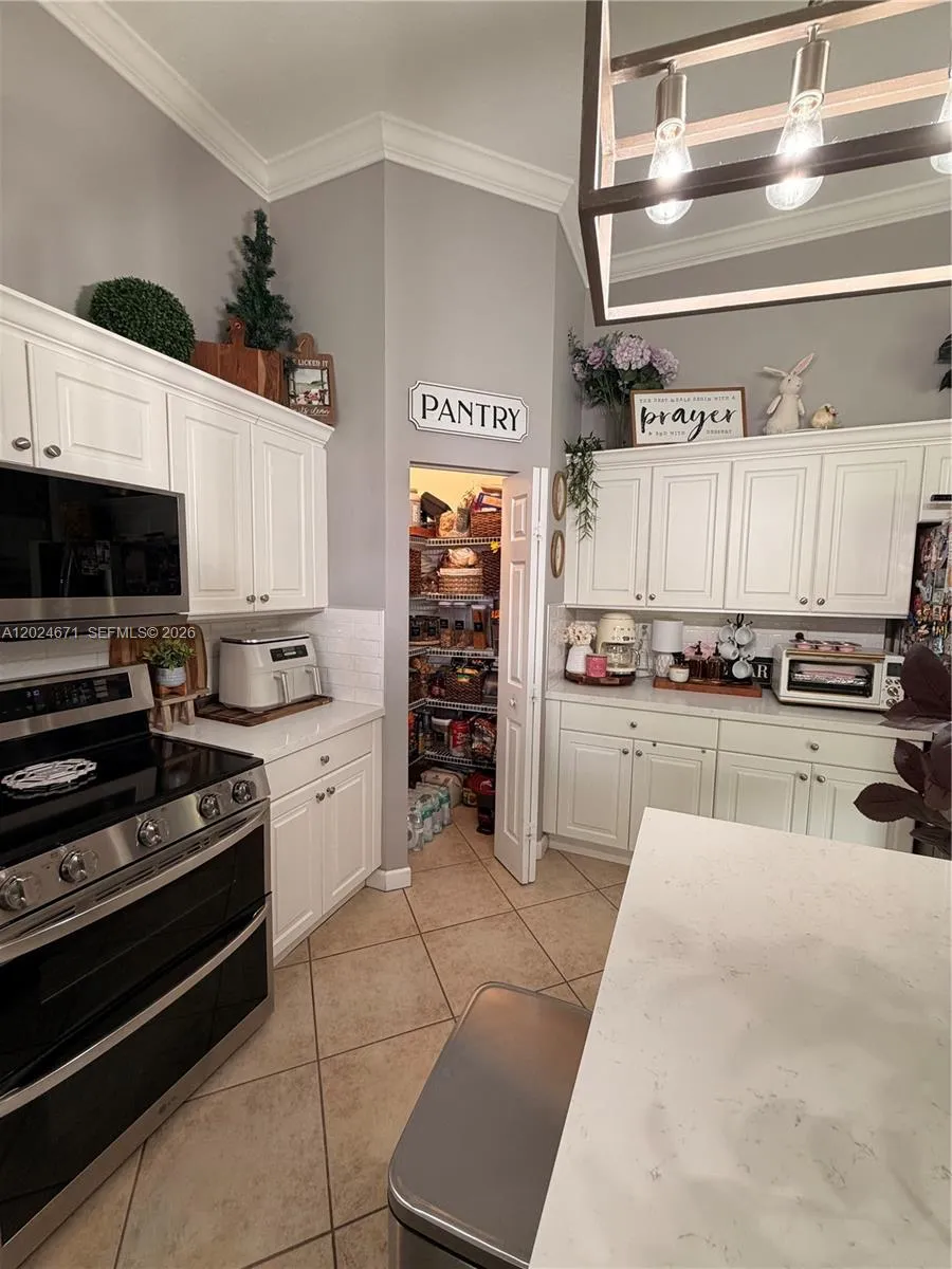 2116 NE 38th Rd # 2116, Homestead FL 33033