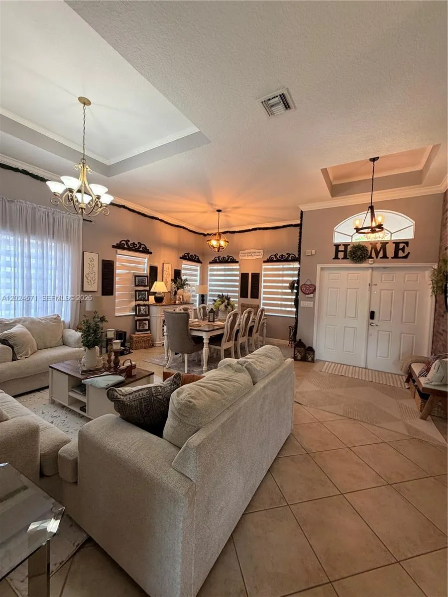 2116 NE 38th Rd # 2116, Homestead FL 33033