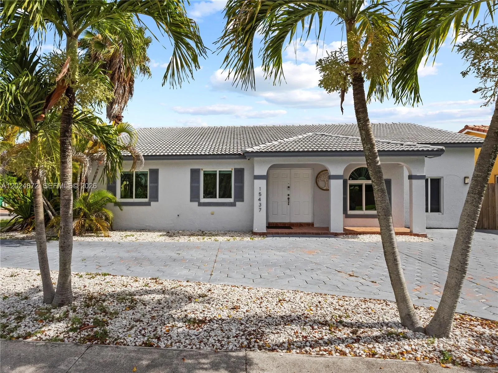 15437 SW 179th Ter, Miami FL 33187