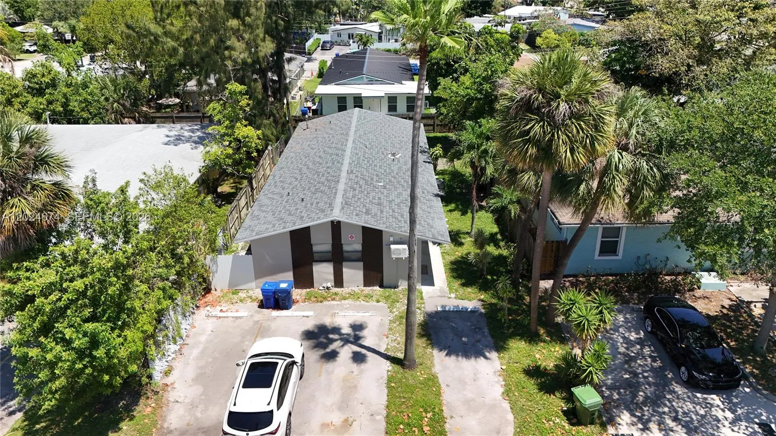 813 SW 29th St, Fort Lauderdale FL 33315