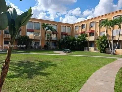 18111 NW 68th Ave # F203, Hialeah FL 33015
