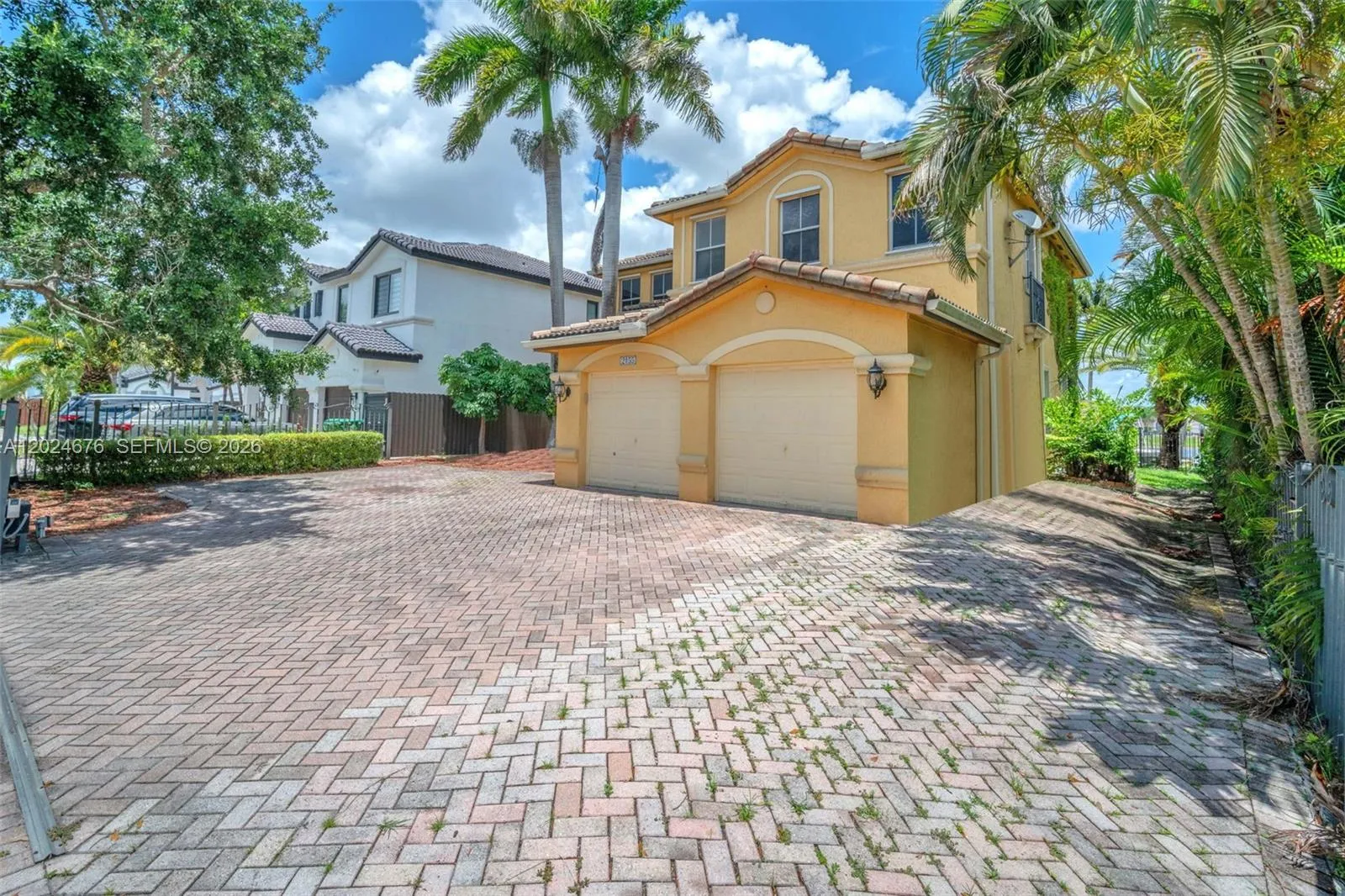 2155 SW 156th Ct, Miami FL 33185