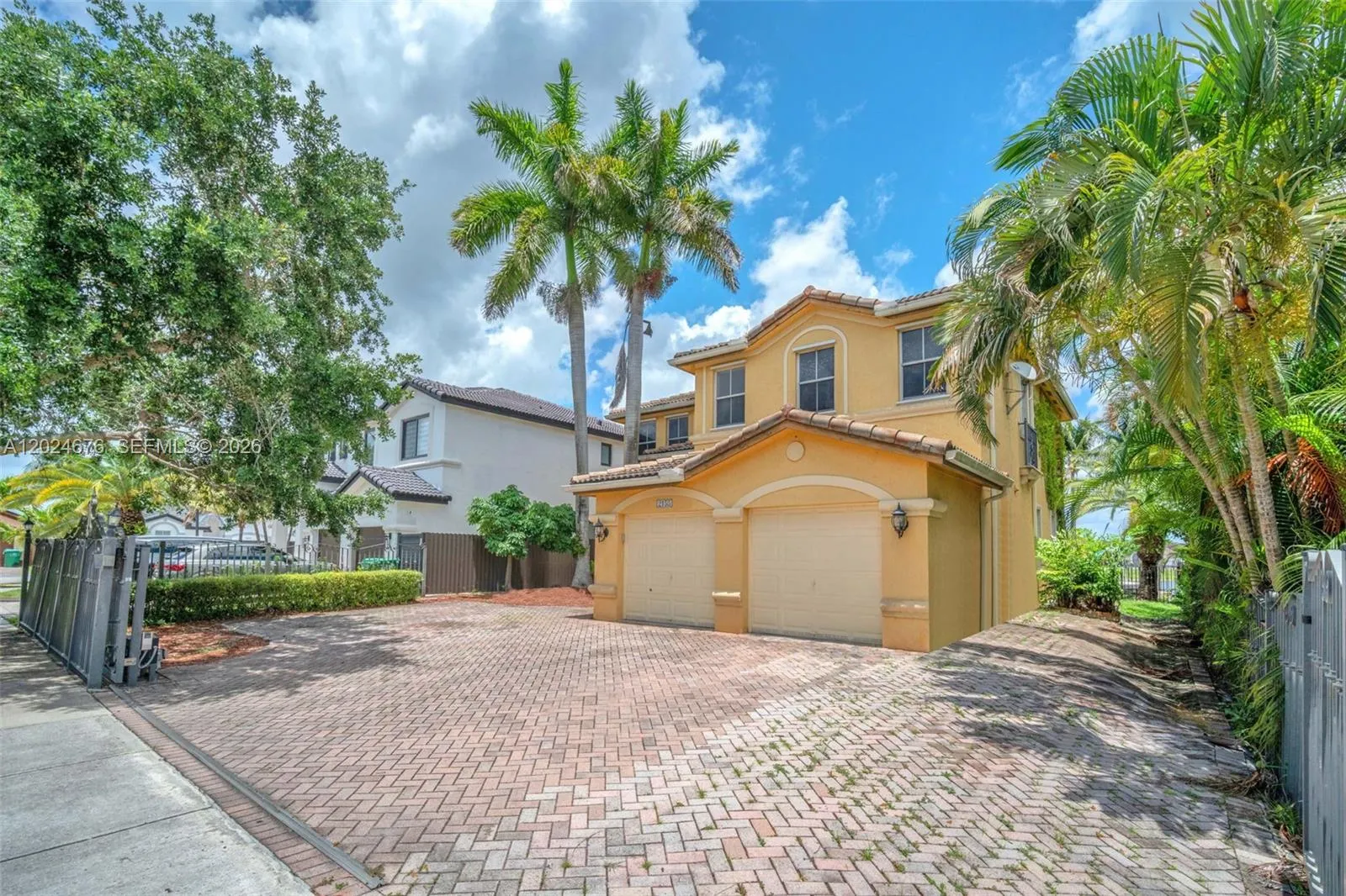 2155 SW 156th Ct, Miami FL 33185
